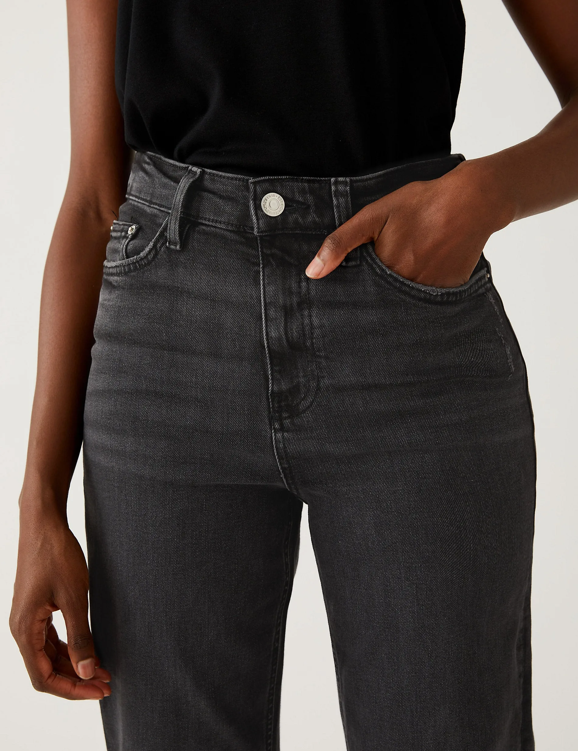 Marks & Spencer Grazer Ankle-Length Boyfriend Jeans, Black