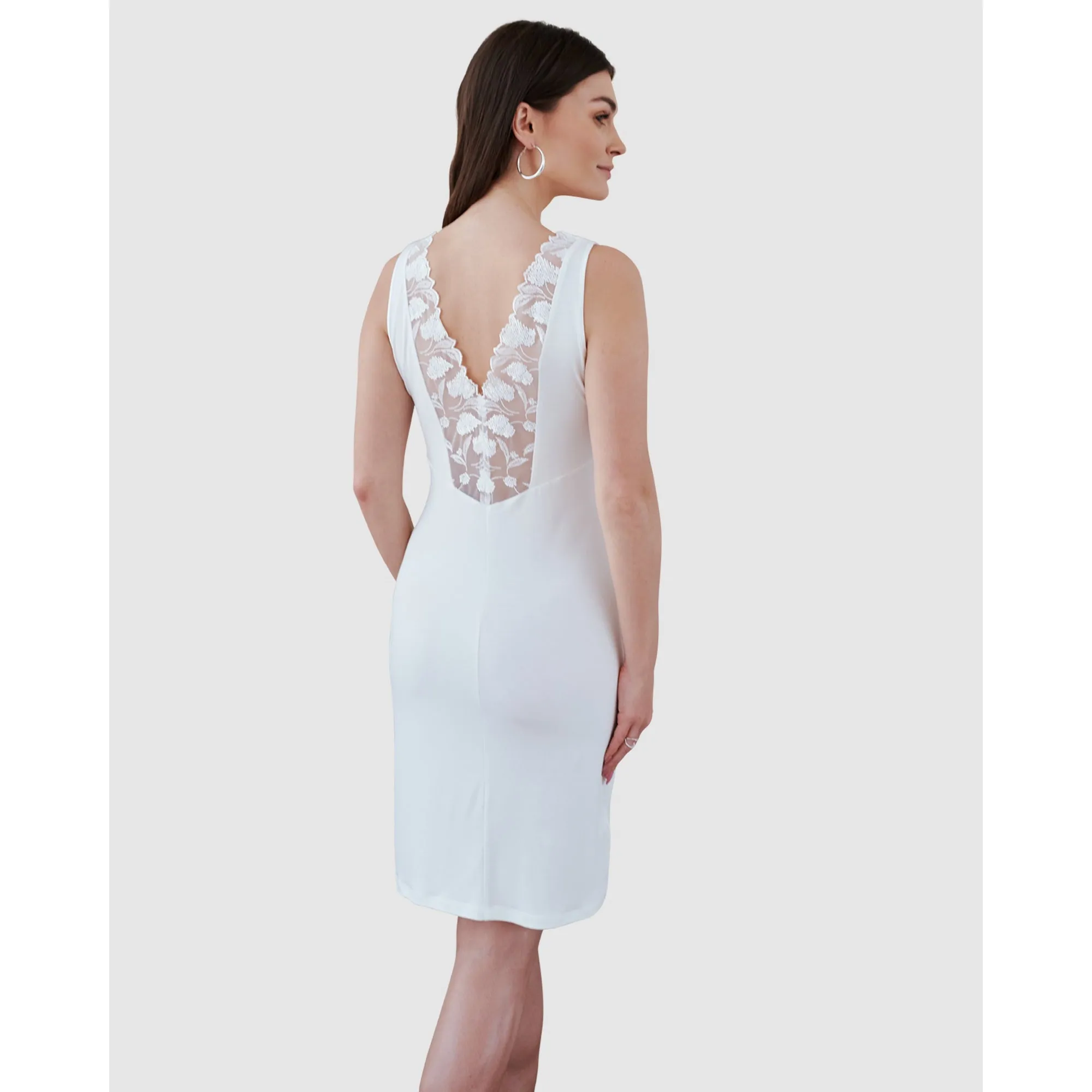 Short Viscose Nightie with Embroidery