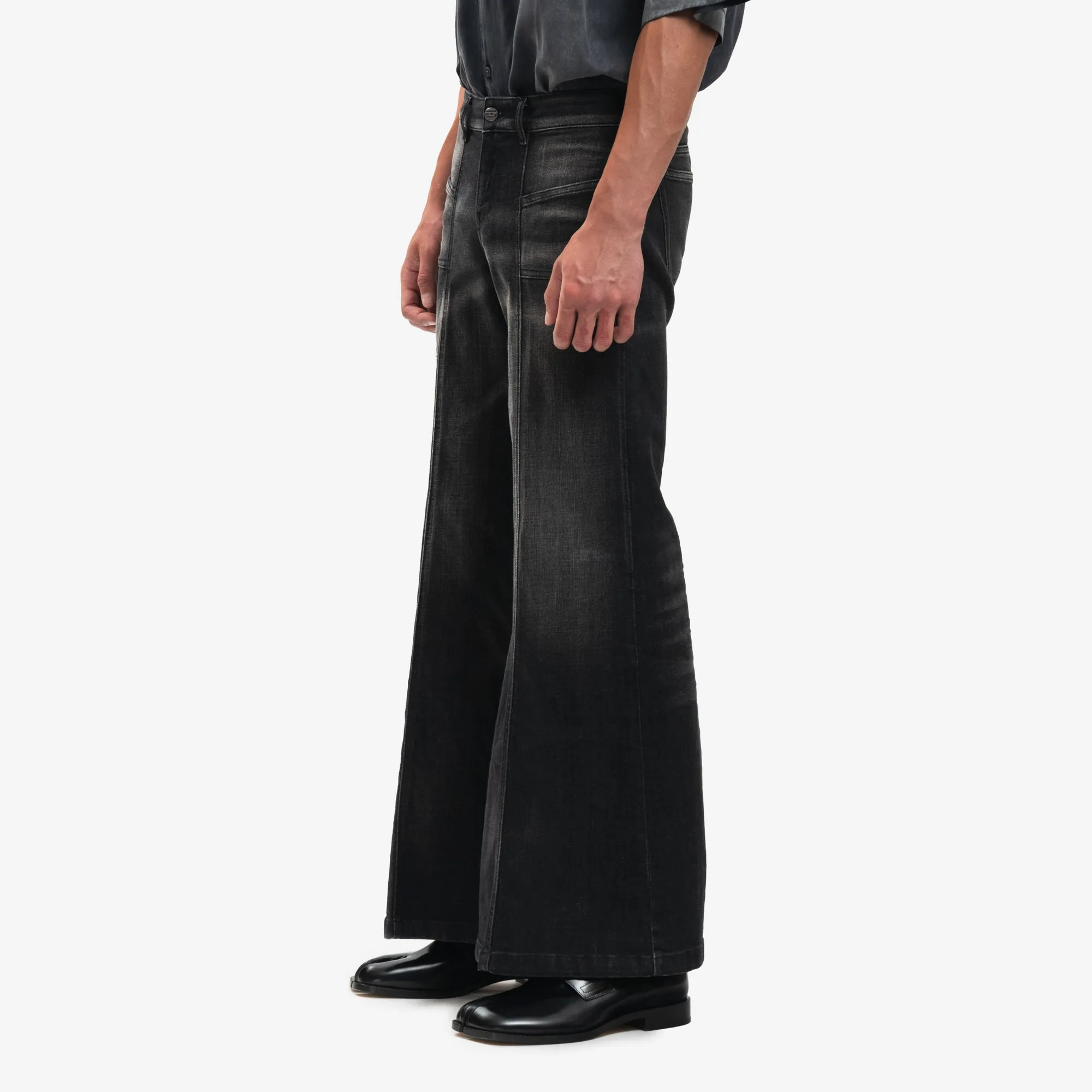 Womens AKII Flare Jeans
